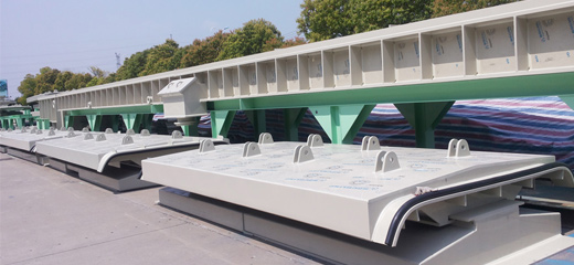 興隆防腐槽蓋設(shè)備